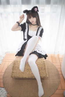 小野麻里亜